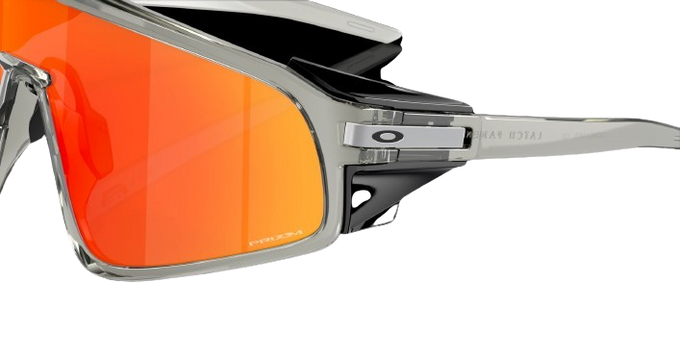 Sonnenbrille OAKLEY Latch Panel Prizm Ruby Lenses / Grey Ink Frame